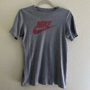 ❣️2/$25❣️ NIKE with red text athletic cut T-shirt | LARGE